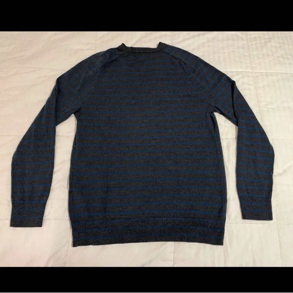 Banana Republic Baruffa Merino Wool Sweater Mens Large Grey Blue Striped V Neck
